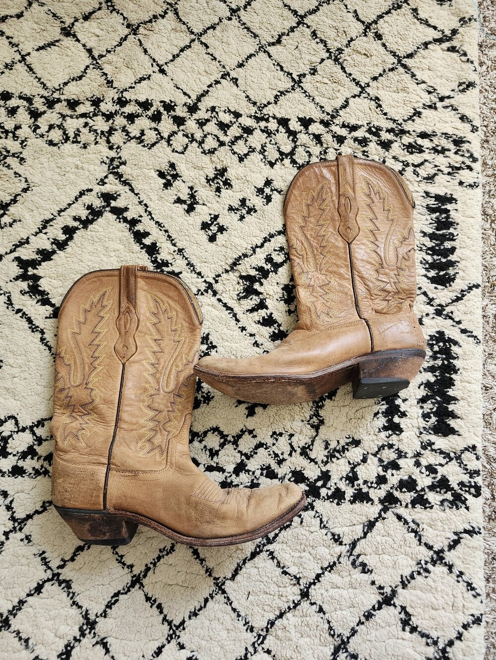 Old West Classic Tan Leather Western Cowboy Boots